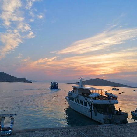Annas Houses Chalki Town Rom bilde