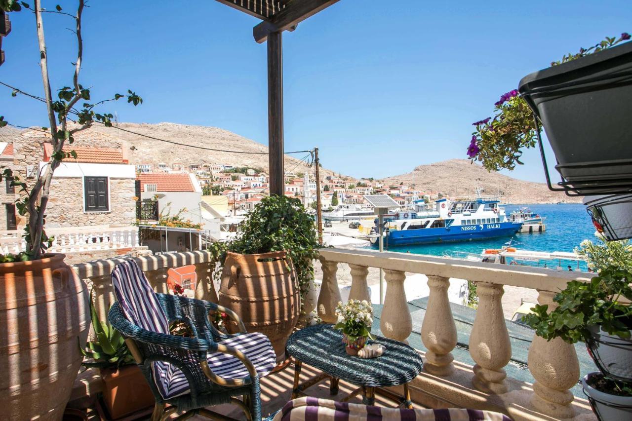 Annas Houses Chalki Town Eksteriør bilde