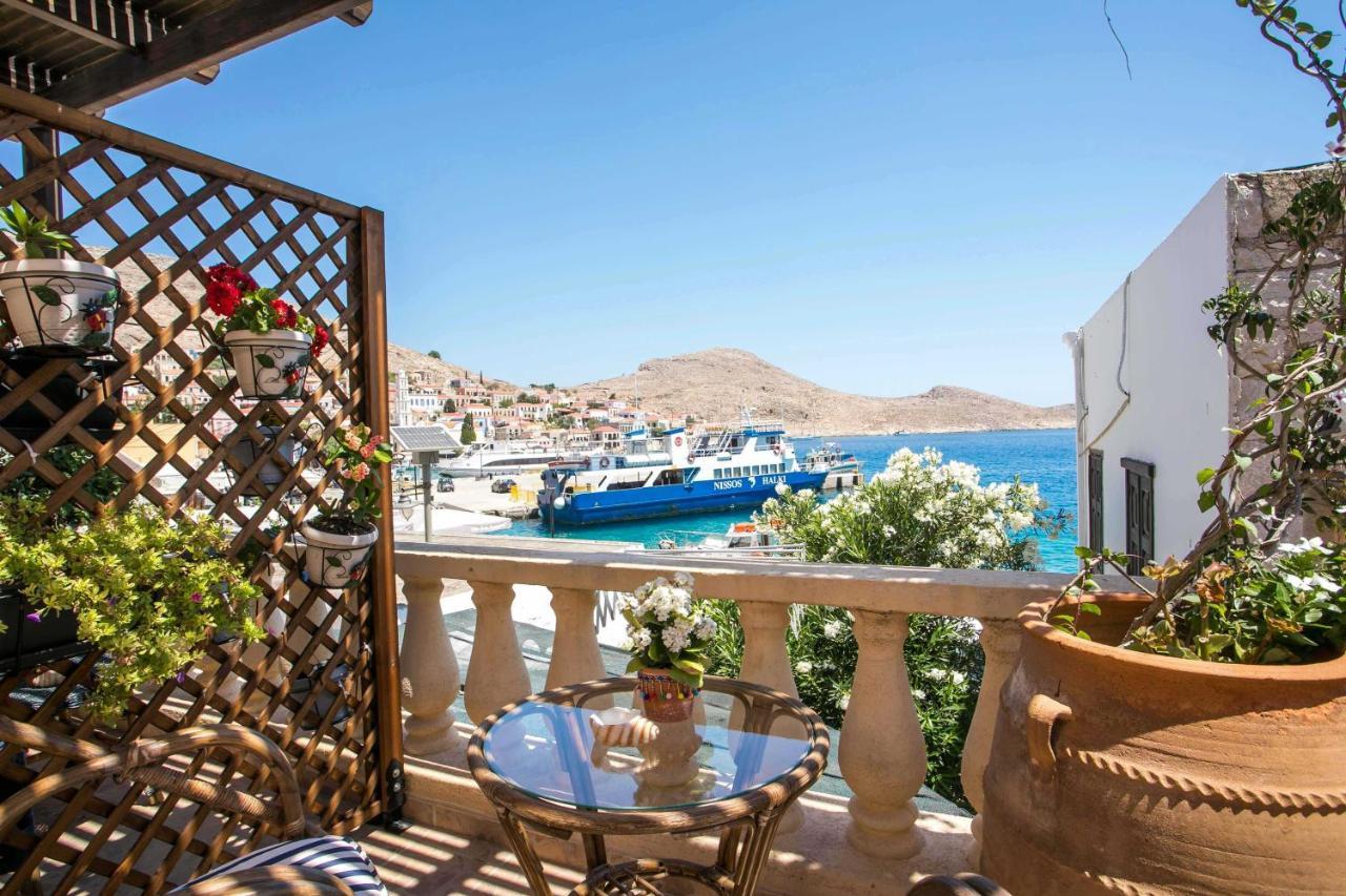 Annas Houses Chalki Town Eksteriør bilde